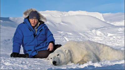 Attenborugh med isbjörn.jpg