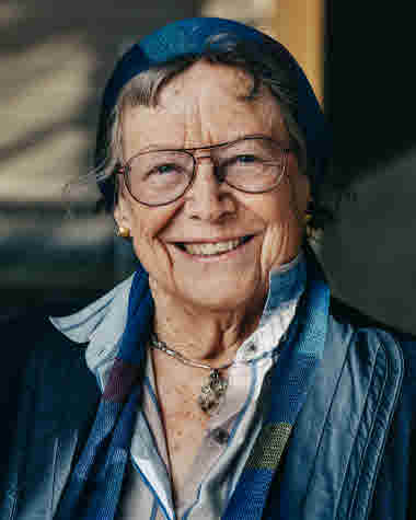 Yvonne De Geer
