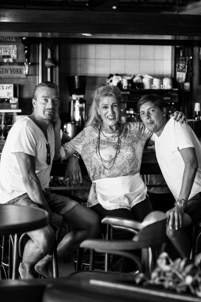 Linus Ahlstedt, Betty och Mikael Grönda.tif