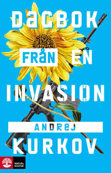 Dagbok från en invasion är en annorlunda rapportbok. Läsaren följer i realtid hur Andrej Kurkov bevittnar det otänkbara, kriget mellan landet han föddes i och landet han räknar som sitt eget.