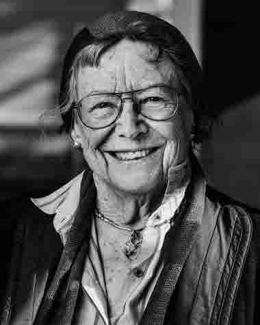Yvonne De Geer